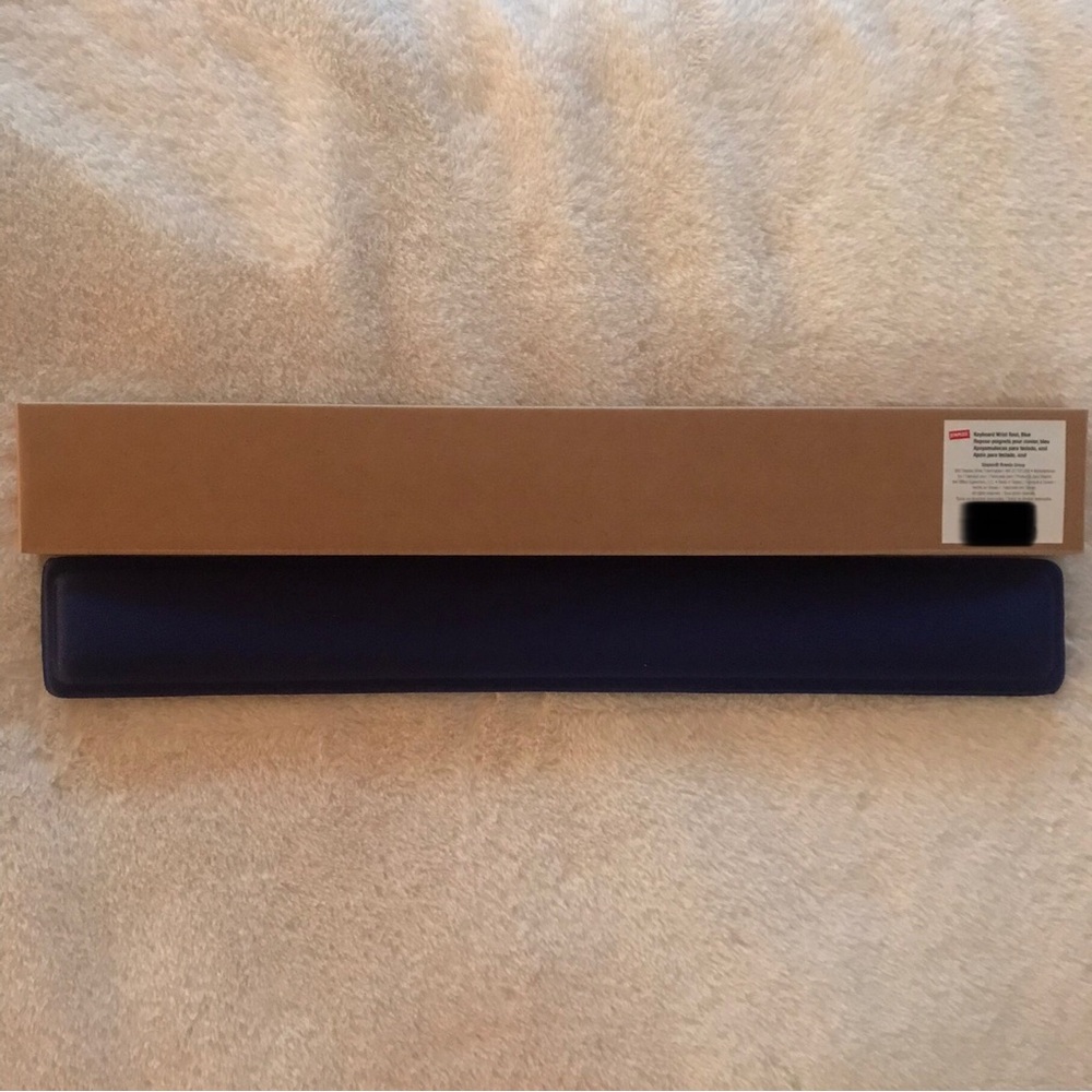 Staples Keyboard Wrist Rest